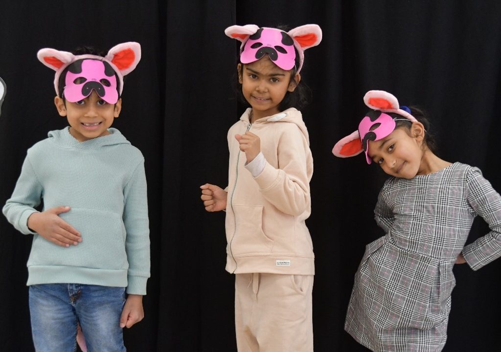 3 Little Pigs Outfits